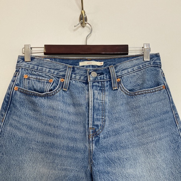 Levi's Wedgie Jeans Womens 28 x 26 Medium Blue Icon Fit High Rise Ankle Crop - Picture 3 of 15